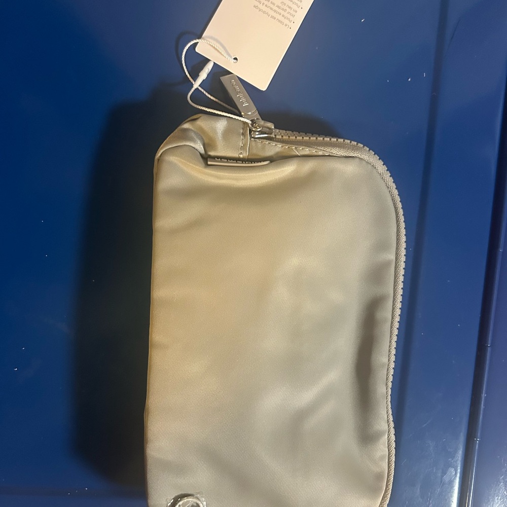 Lulumelon belt bag
